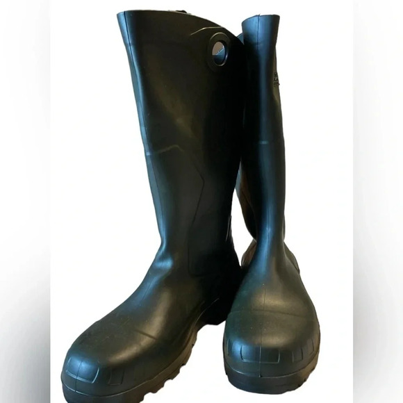 NWT Dunlop rain boots - Picture 1 of 5